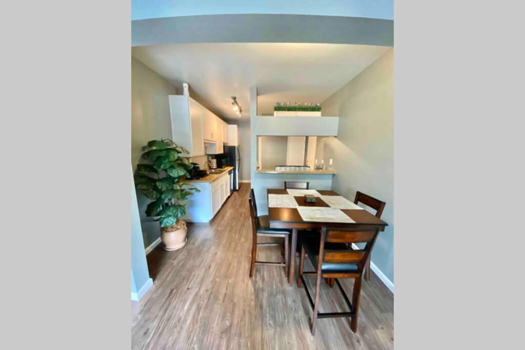 Centrally Located To All San Diego Has To Offer Exterior photo
